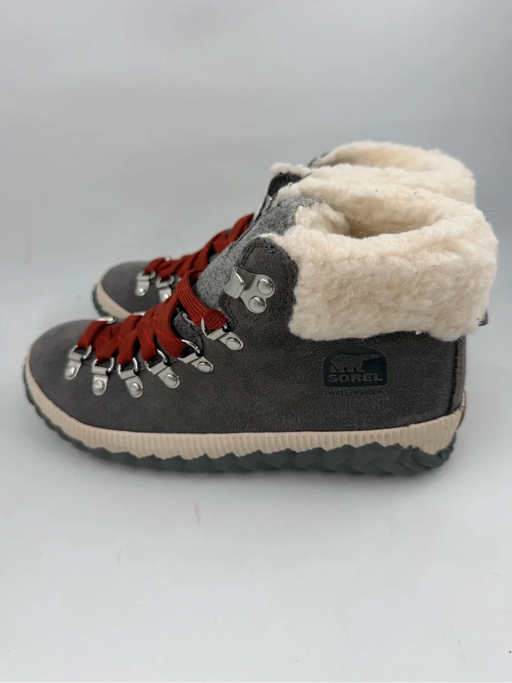 Sorel Women’s Out N About Plus Conquest -SZ 6- Grey Suede Winter Snow Boots